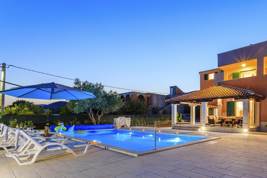 Villa Rusula Rudine  Экстерьер фото