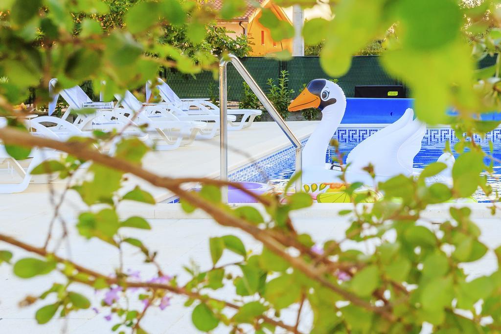 Villa Rusula Rudine  Экстерьер фото